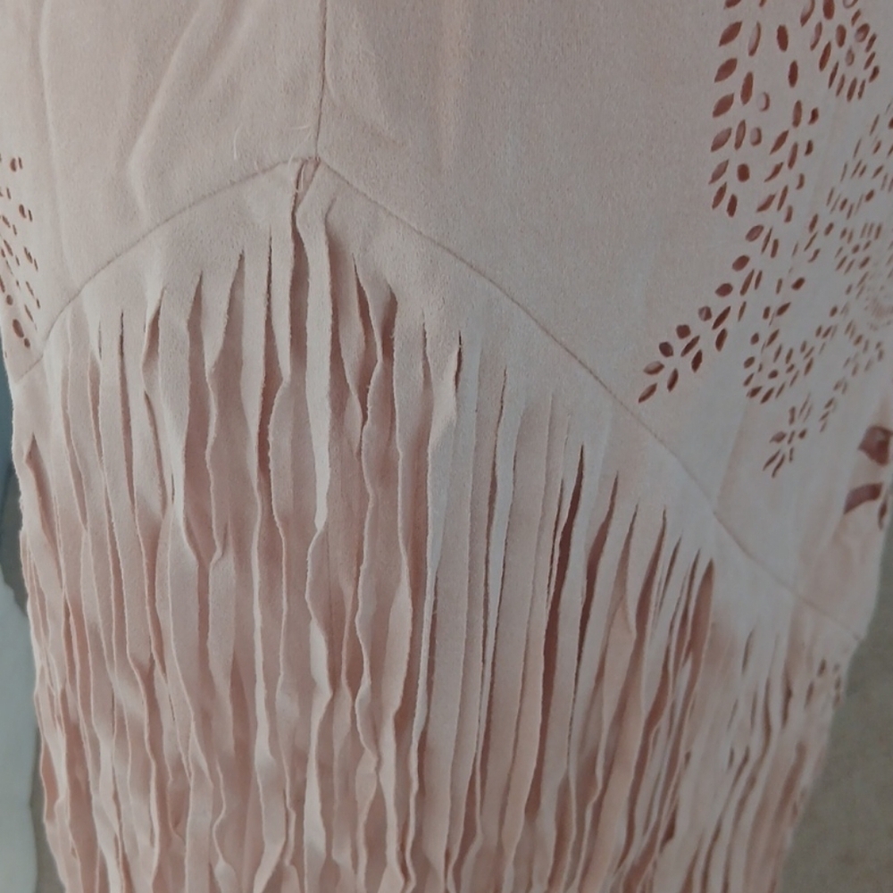 Bagatelle City Skirt Size SM Pink Faux Suede Fringe Cut Out V Hem Festival. Fl - Picture 3 of 12